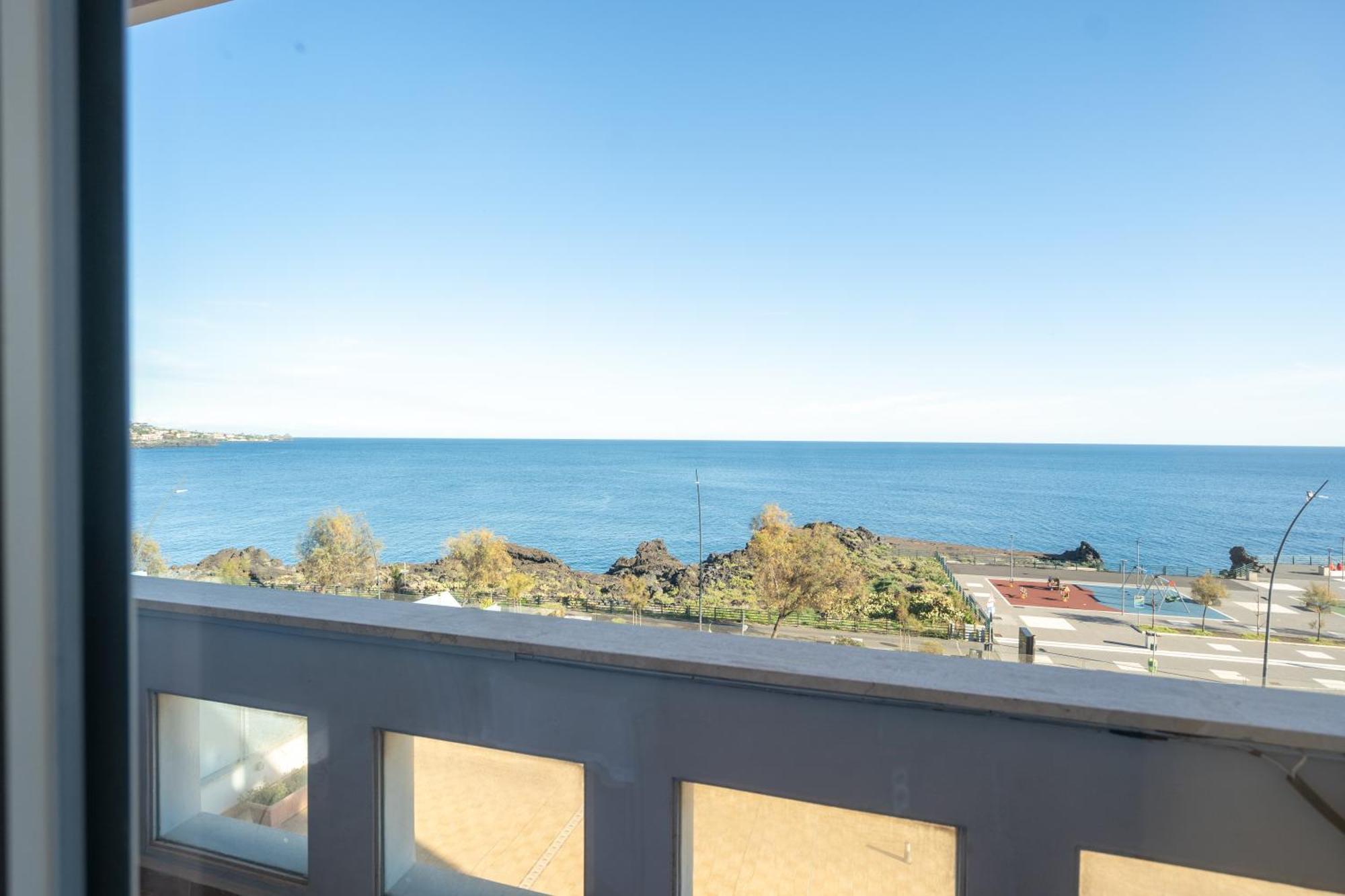 Perla Marina Sea View Apartment Catánia Buitenkant foto